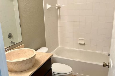 Condominio en alquiler en Orlando, Florida, 4 dormitorios, 121.98 m2 № 1918733 - foto 21