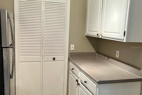 Condominio en alquiler en Orlando, Florida, 4 dormitorios, 121.98 m2 № 1918733 - foto 8