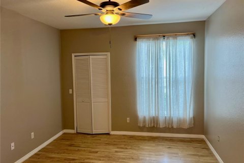 Condominio en alquiler en Orlando, Florida, 4 dormitorios, 121.98 m2 № 1918733 - foto 18