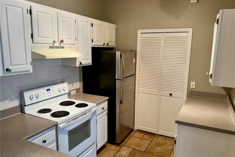 Condominio en alquiler en Orlando, Florida, 4 dormitorios, 121.98 m2 № 1918733 - foto 7