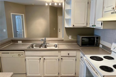 Condominio en alquiler en Orlando, Florida, 4 dormitorios, 121.98 m2 № 1918733 - foto 12