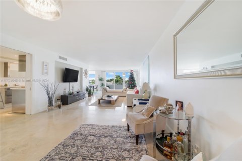 Condominio en venta en Miami Beach, Florida, 2 dormitorios, 180.23 m2 № 1864498 - foto 19