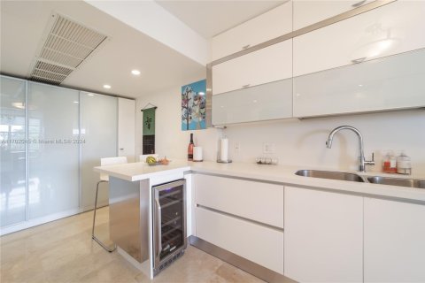 Condominio en venta en Miami Beach, Florida, 2 dormitorios, 180.23 m2 № 1864498 - foto 8