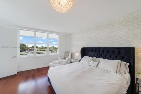 Condominio en venta en Miami Beach, Florida, 2 dormitorios, 180.23 m2 № 1864498 - foto 29