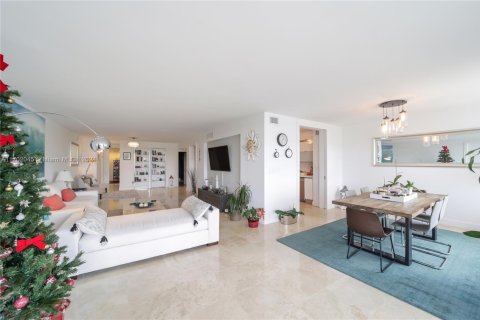 Condominio en venta en Miami Beach, Florida, 2 dormitorios, 180.23 m2 № 1864498 - foto 16