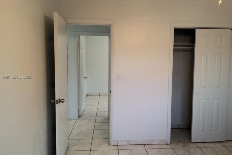 House in Miami Gardens, Florida 3 bedrooms, 103.86 sq.m. № 2035258 - photo 19
