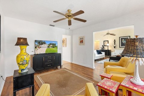 House in The Villages, Florida 3 bedrooms, 169.36 sq.m. № 1855541 - photo 20