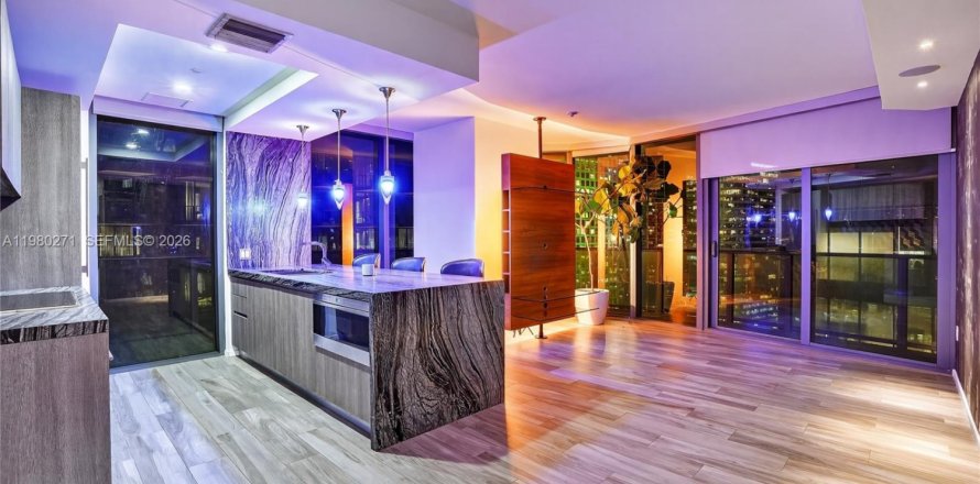 Condo à Miami, Floride, 2 chambres  № 2046403