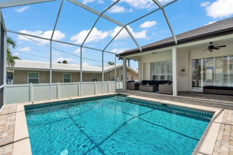 House in Belleair Beach, Florida 3 bedrooms, 194.35 sq.m. № 1876055 - photo 26