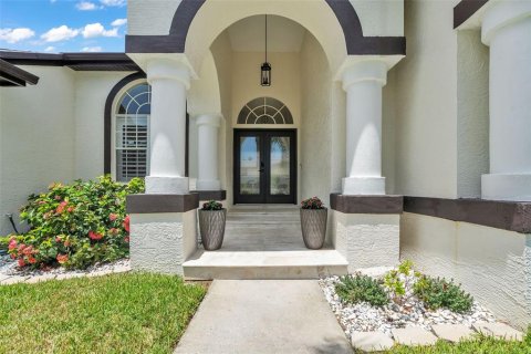 House in Belleair Beach, Florida 3 bedrooms, 194.35 sq.m. № 1876055 - photo 30