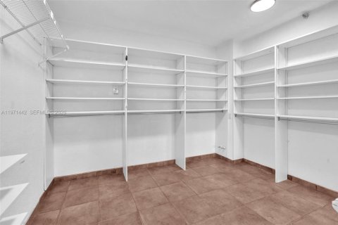 Condominio en alquiler en Aventura, Florida, 3 dormitorios, 220.27 m2 № 2032772 - foto 17
