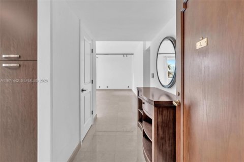 Condominio en alquiler en Aventura, Florida, 3 dormitorios, 220.27 m2 № 2032772 - foto 18