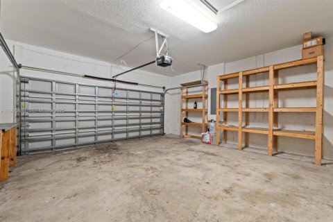 Снять в аренду виллу или дом в Хомстед, Флорида 3 спальни, 150.59м2, № 1991946 - фото 17