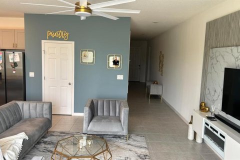 Villa ou maison à vendre à Haines City, Floride: 4 chambres, 164.99 m2 № 1768102 - photo 10