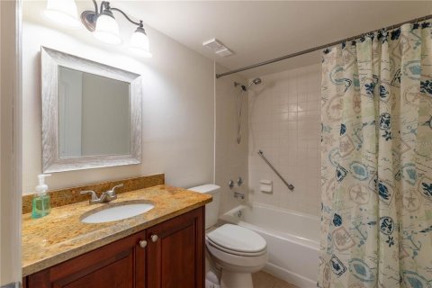 Купить кондоминиум в Тарпон-Спрингс, Флорида 6 комнат, 90.95м2, № 2102300 - фото 18