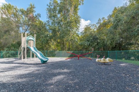 Купить кондоминиум в Тарпон-Спрингс, Флорида 6 комнат, 90.95м2, № 2102300 - фото 21