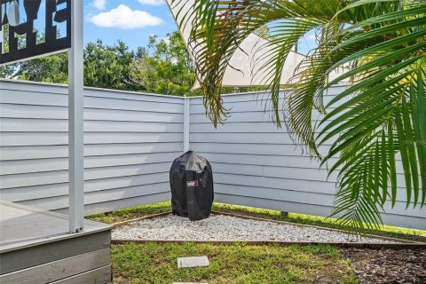 House in Saint Petersburg, Florida 3 bedrooms, 105.91 sq.m. № 1593435 - photo 28