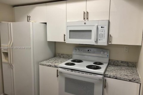 Купить таунхаус в Норт-Лодердейл, Флорида 3 спальни, 136.75м2, № 1988650 - фото 26