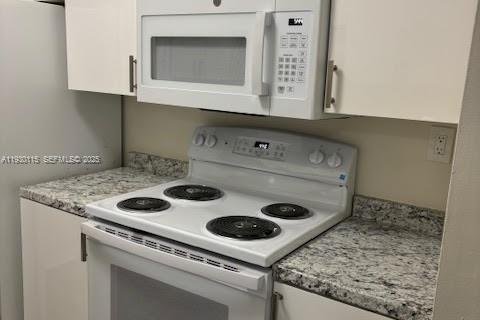 Купить таунхаус в Норт-Лодердейл, Флорида 3 спальни, 136.75м2, № 1988650 - фото 23