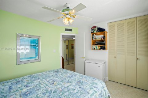 Condominio en venta en Lauderhill, Florida, 2 dormitorios, 80.82 m2 № 2043936 - foto 23
