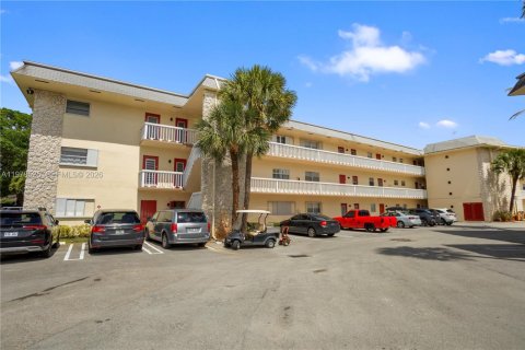 Condominio en venta en Lauderhill, Florida, 2 dormitorios, 80.82 m2 № 2043936 - foto 30