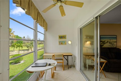Condominio en venta en Lauderhill, Florida, 2 dormitorios, 80.82 m2 № 2043936 - foto 16
