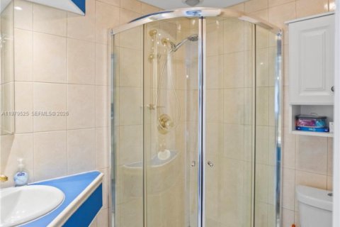 Condominio en venta en Lauderhill, Florida, 2 dormitorios, 80.82 m2 № 2043936 - foto 21