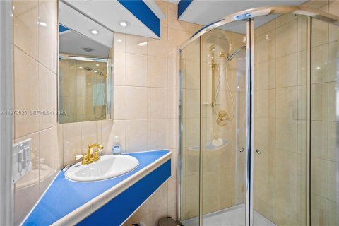 Condominio en venta en Lauderhill, Florida, 2 dormitorios, 80.82 m2 № 2043936 - foto 22