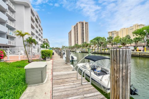 Condo in Miami, Florida, 1 bedroom  № 2180460