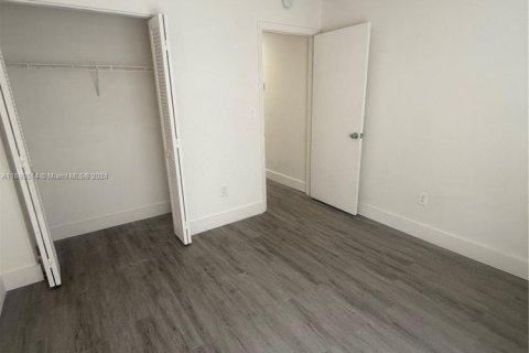 Adosado en alquiler en Lauderhill, Florida, 2 dormitorios, 94.76 m2 № 1435369 - foto 21