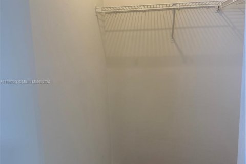 Adosado en alquiler en Lauderhill, Florida, 2 dormitorios, 94.76 m2 № 1435369 - foto 15