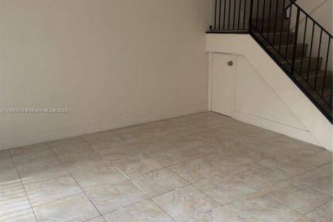 Adosado en alquiler en Lauderhill, Florida, 2 dormitorios, 94.76 m2 № 1435369 - foto 9