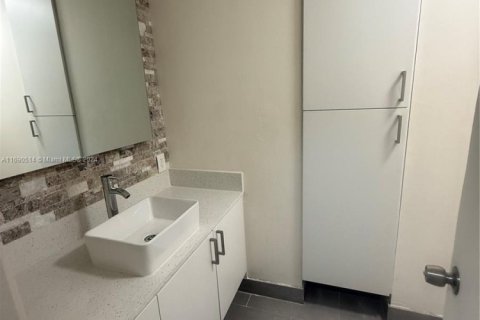 Adosado en alquiler en Lauderhill, Florida, 2 dormitorios, 94.76 m2 № 1435369 - foto 17