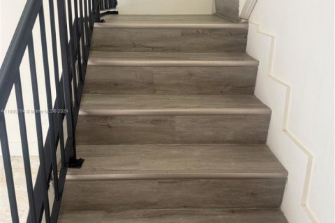 Adosado en alquiler en Lauderhill, Florida, 2 dormitorios, 94.76 m2 № 1435369 - foto 11