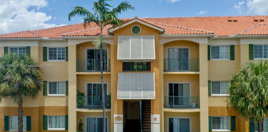Condo in Doral, Florida, 2 bedrooms  № 1954076
