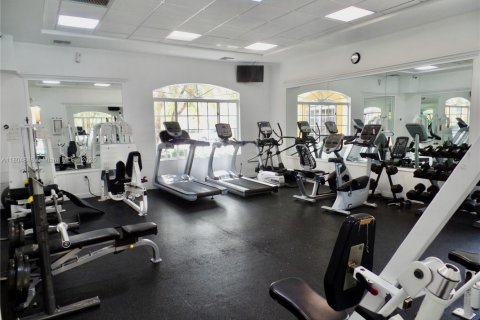 Condo in Doral, Florida, 2 bedrooms  № 1954076 - photo 30