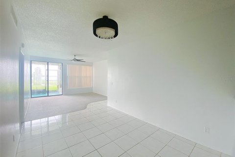 Condominio en alquiler en Winter Haven, Florida, 2 dormitorios, 101.26 m2 № 1845106 - foto 6