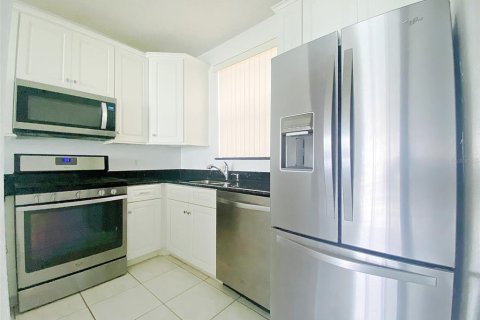 Condominio en alquiler en Winter Haven, Florida, 2 dormitorios, 101.26 m2 № 1845106 - foto 8