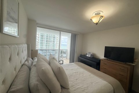 Condominio en alquiler en Sunny Isles Beach, Florida, 2 dormitorios, 160.72 m2 № 1982240 - foto 13