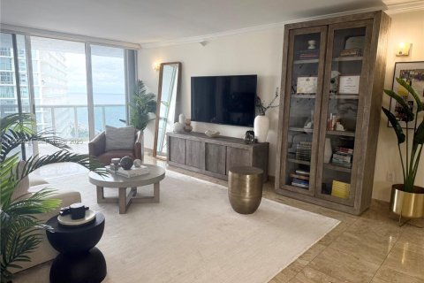 Condominio en alquiler en Sunny Isles Beach, Florida, 2 dormitorios, 160.72 m2 № 1982240 - foto 7