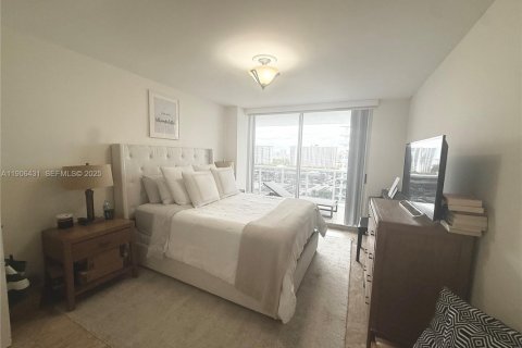 Condominio en alquiler en Sunny Isles Beach, Florida, 2 dormitorios, 160.72 m2 № 1982240 - foto 12