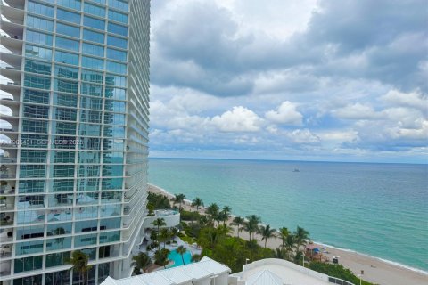 Condominio en alquiler en Sunny Isles Beach, Florida, 2 dormitorios, 160.72 m2 № 1982240 - foto 14