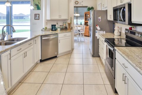Casa en venta en Winter Haven, Florida, 3 dormitorios, 192.21 m2 № 2155896 - foto 9