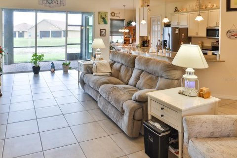 Casa en venta en Winter Haven, Florida, 3 dormitorios, 192.21 m2 № 2155896 - foto 3