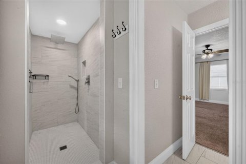 House in Maitland, Florida 4 bedrooms, 218.51 sq.m. № 2204138 - photo 23