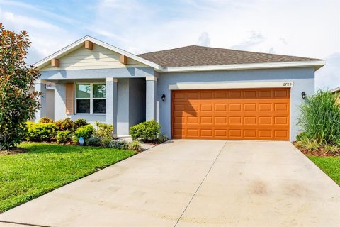 House in Tavares, Florida 3 bedrooms, 165.46 sq.m. № 1911730 - photo 1