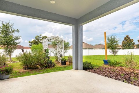 House in Tavares, Florida 3 bedrooms, 165.46 sq.m. № 1911730 - photo 22
