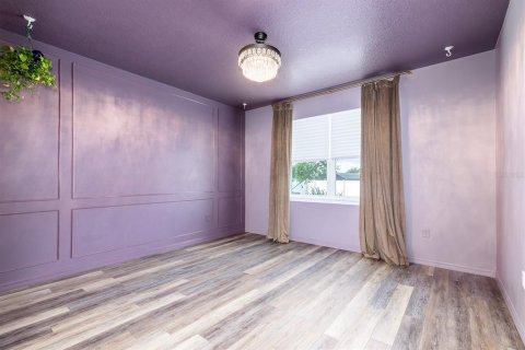 House in Tavares, Florida 3 bedrooms, 165.46 sq.m. № 1911730 - photo 14
