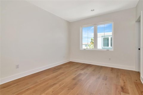 Townhouse in Tampa, Florida 3 bedrooms, 255.48 sq.m. № 1424955 - photo 23