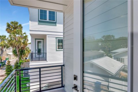 Townhouse in Tampa, Florida 3 bedrooms, 255.48 sq.m. № 1424955 - photo 20